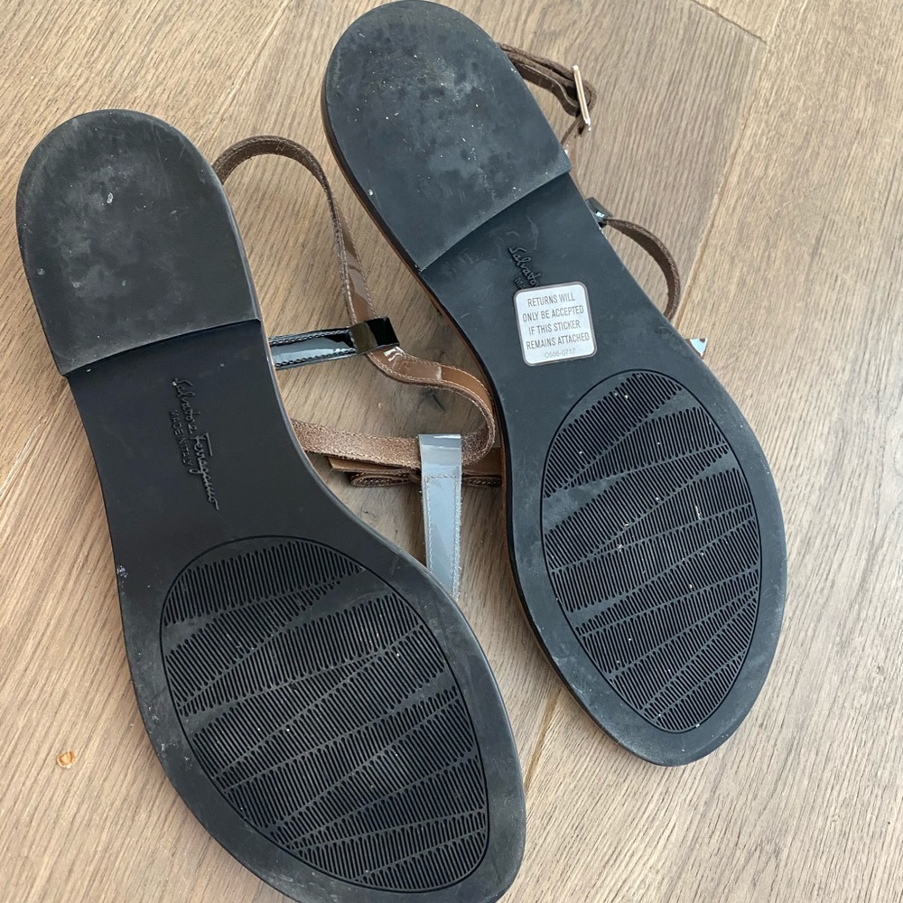 Ferragamo sandals - Picture 6 of 9